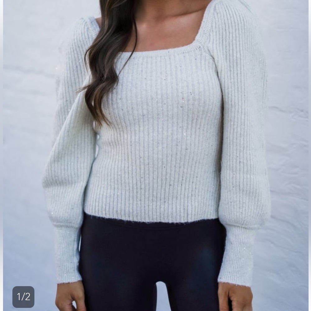 Halston sweater top